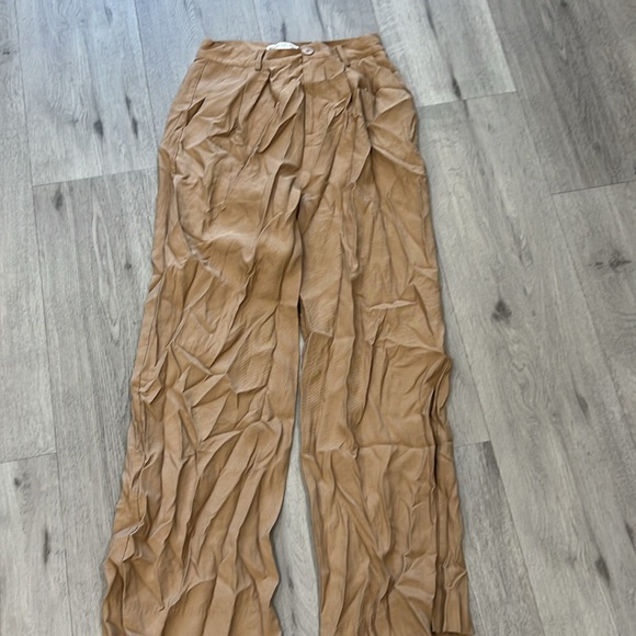NONchalant Label Fabi Wide Leg Pant in Camel - Picture 5 of 9